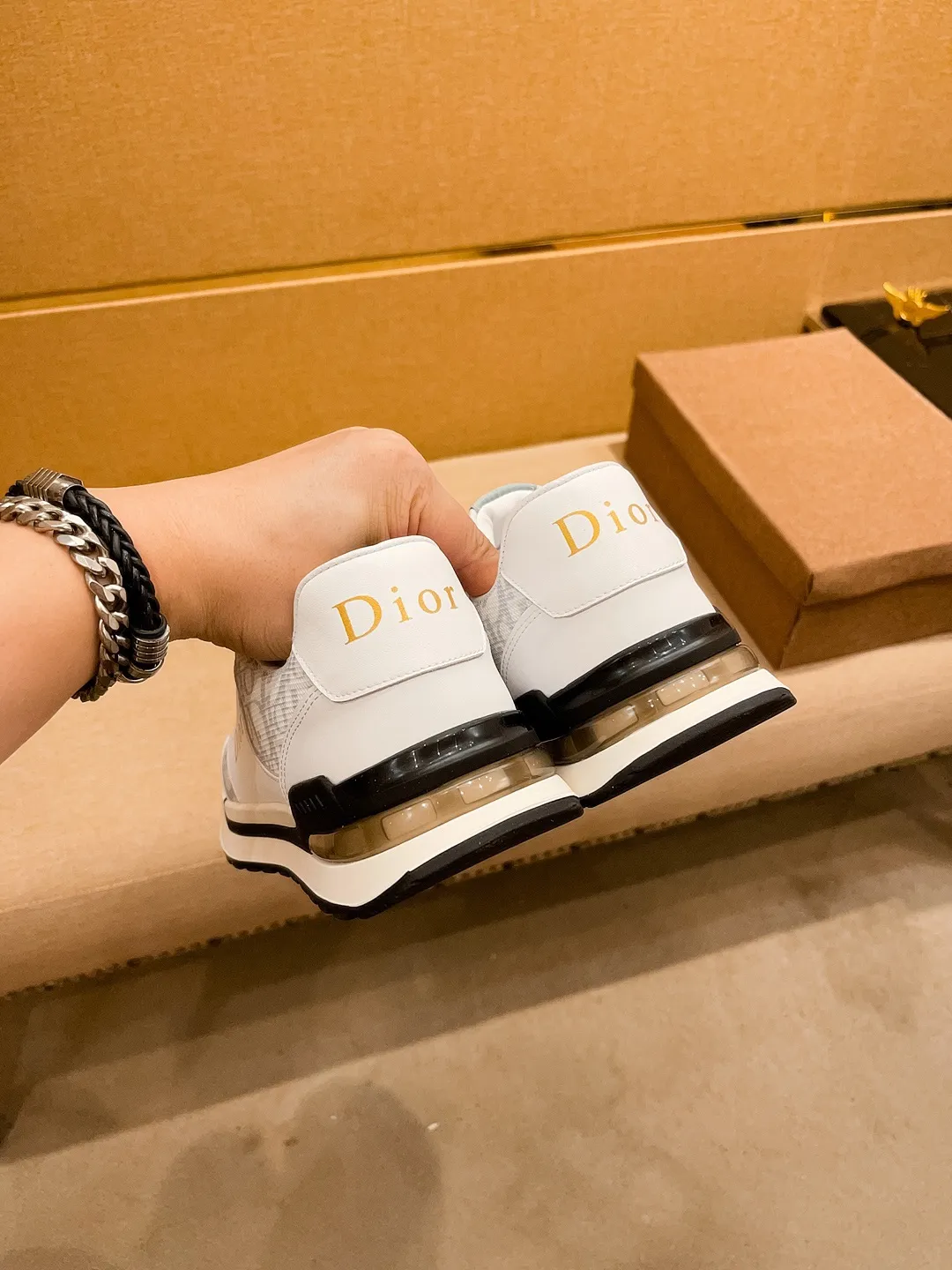 Men's shoes 💰 420💰【Dior】🔥 High-end men's shoes brand official website 1:1 latest masterpiece: the upper is made of Italian imported first-layer cowhide with a comfortable and breathable lining➕original non-slip and wear-resistant outsole🔥, making walking more convenient and comfortable! An exclusive new model, a stunning work, a beautiful 1:1 replica [color] compared to the official quality! Create a fashionable personality to set off your uniqueness! A must-have for trendy men! Classic🔥Size: 38-44 Color: 🔥Multiple colors available🔥